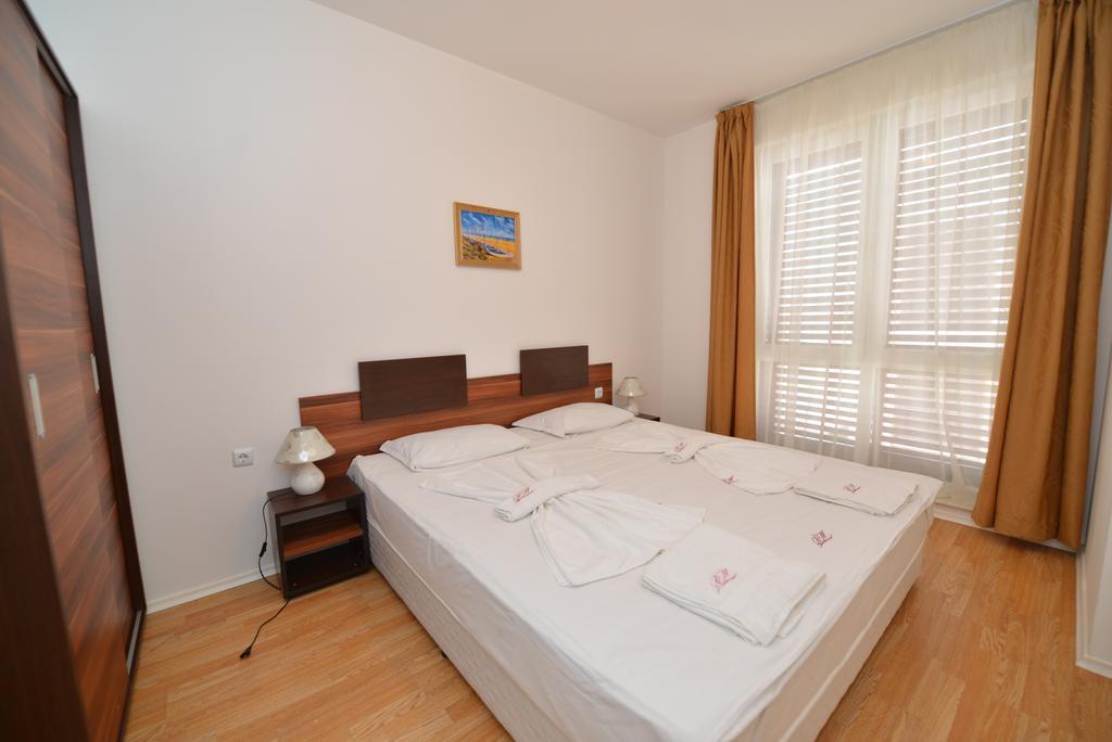 Romance Marine Aparthotel Sunny Beach Ngoại thất bức ảnh